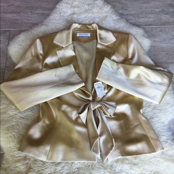 Rich Gold Silk Kay Unger Evening Jacket - Picture 6 of 14